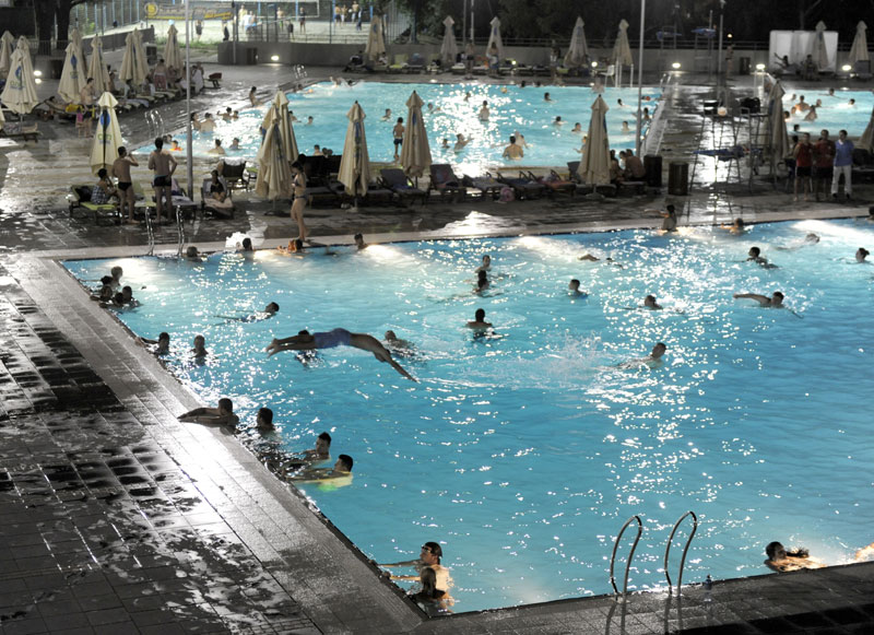 Београдски базени: Брчкање до поноћи